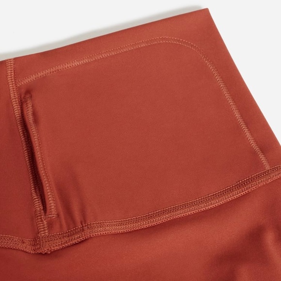 Everlane Perform Legging - Picture 4 of 5